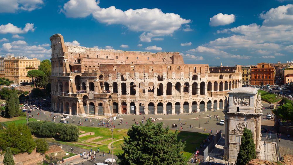 Turista zbytečně poničil ikonickou římskou památku, nyní mu hrozí vězení